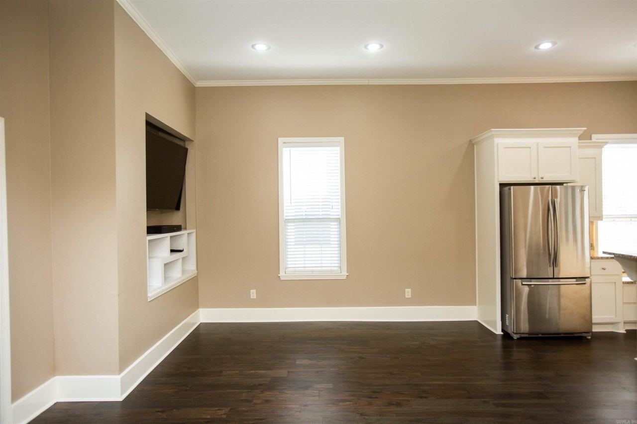 224 Rice St - Photo 6 of 33