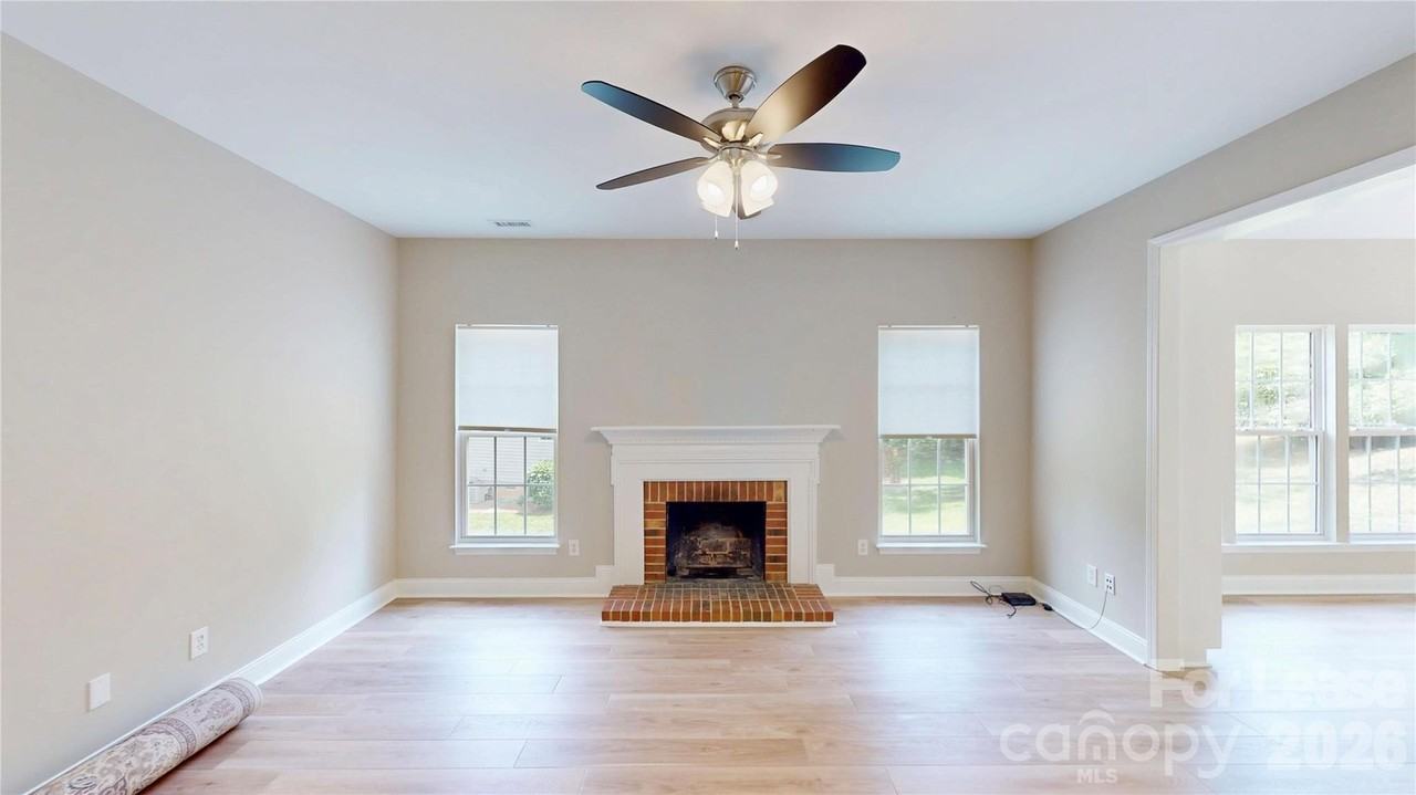107 Stonemason Ct - Photo 2 of 39