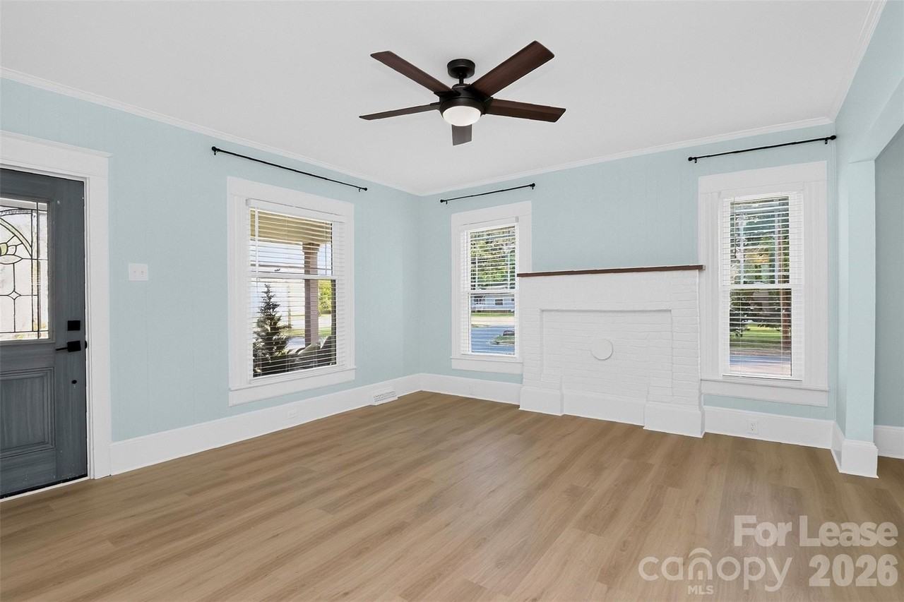 204 E Mcneely Ave - Photo 4 of 47
