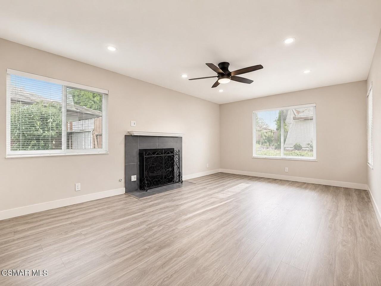 1137 Bright Glen Cir - Photo 2 of 21