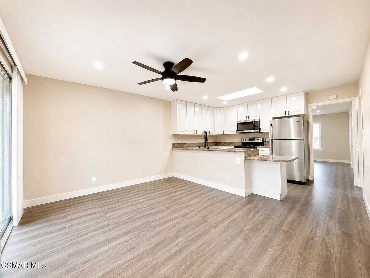 1137 Bright Glen Cir - Photo 4 of 21