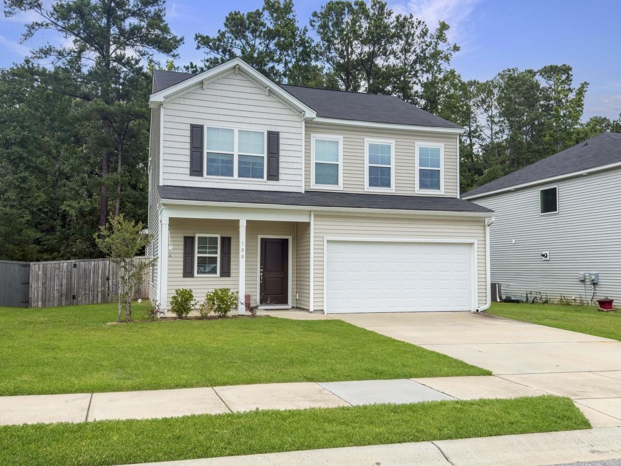 188 Hyrne Dr - Photo 2 of 37