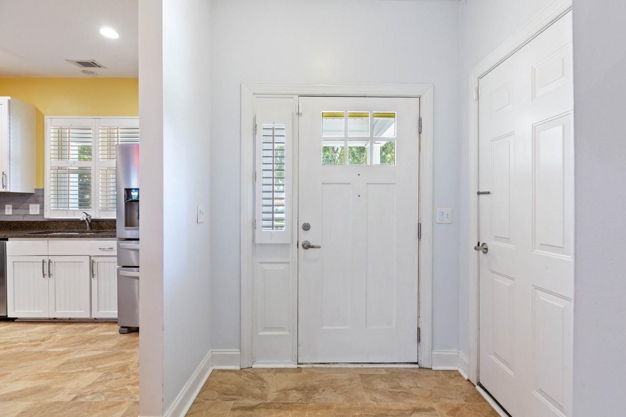 732 Lawton Harbor Dr - Photo 3 of 35