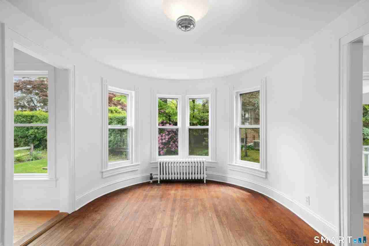 290 Soundview Ave #1 - Photo 7 of 17