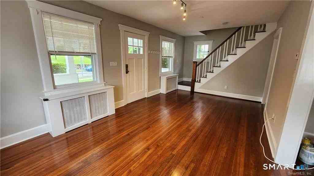 60 Houston Ter #A - Photo 4 of 15