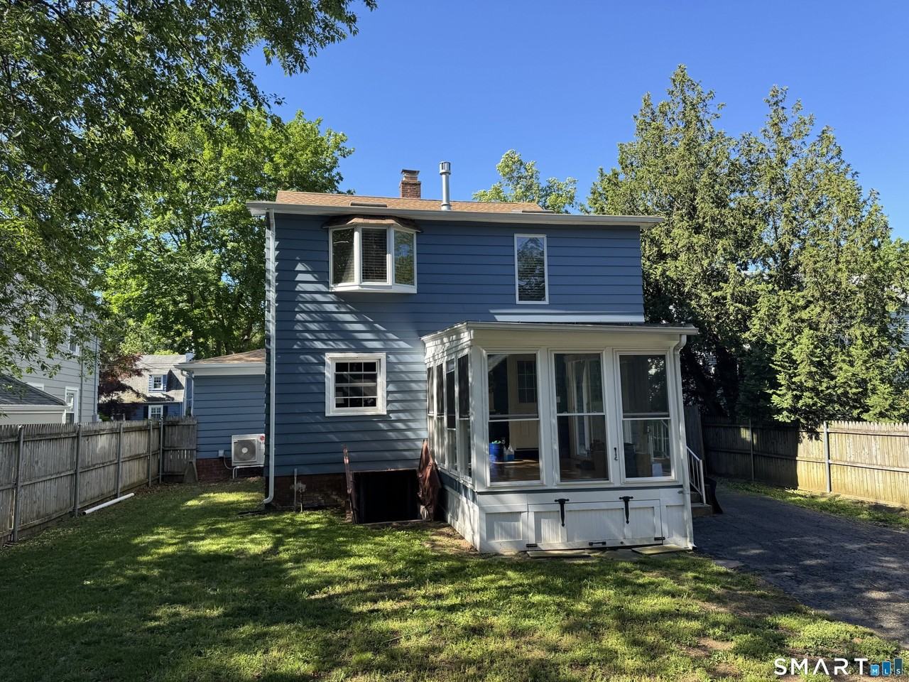 112 Wayland St - Photo 4 of 40