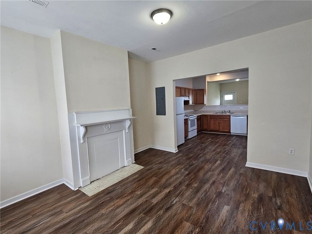 1408 N 23rd St - Photo 3 of 17