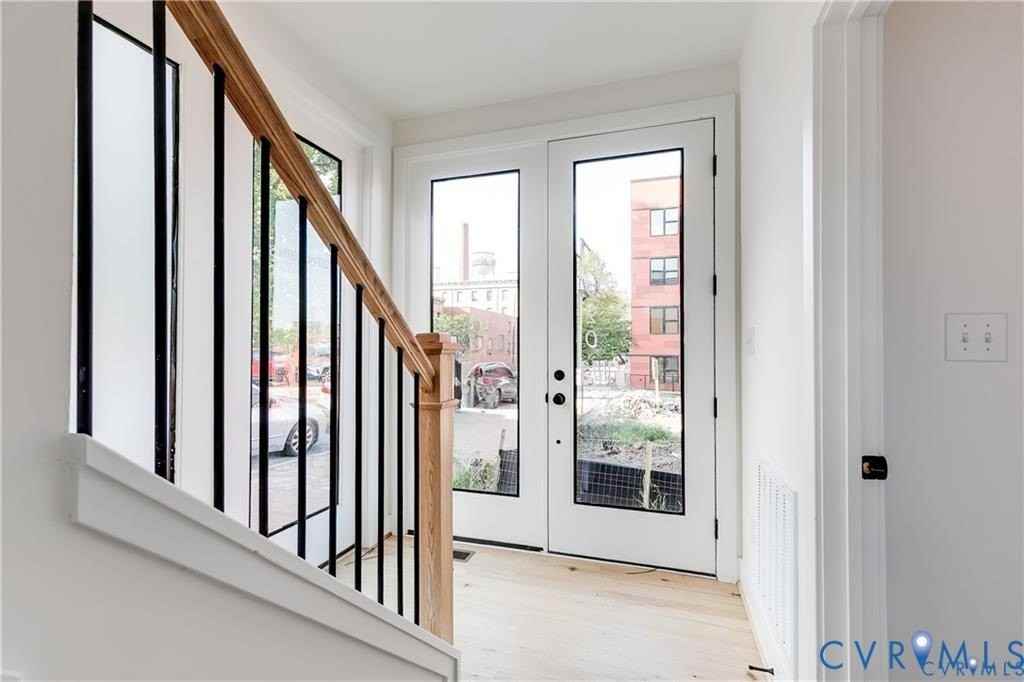220 N 20th St #1 - Photo 5 of 47