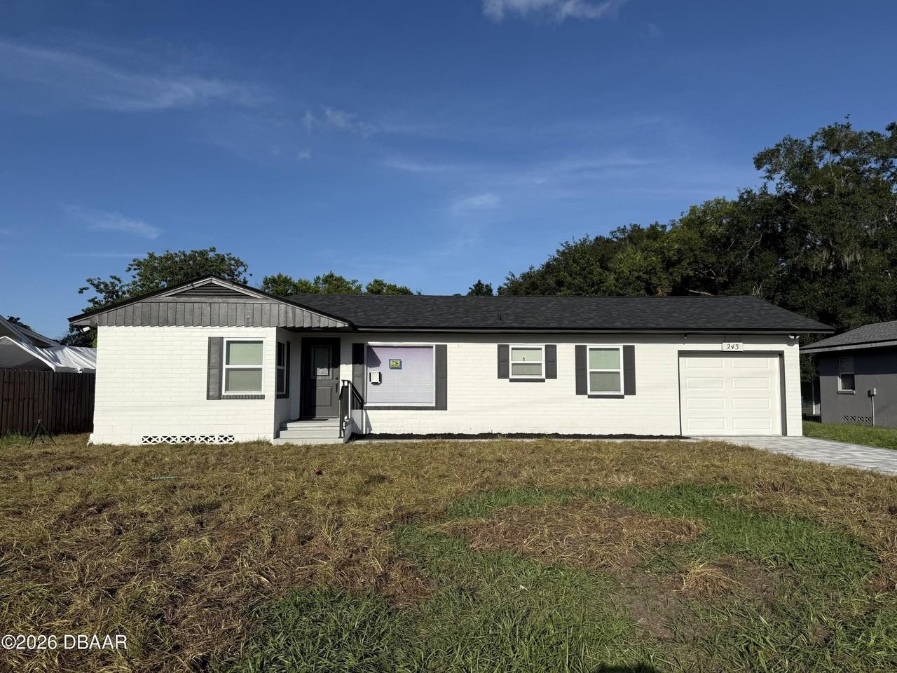 243 S Hull Ave - Photo 2 of 28