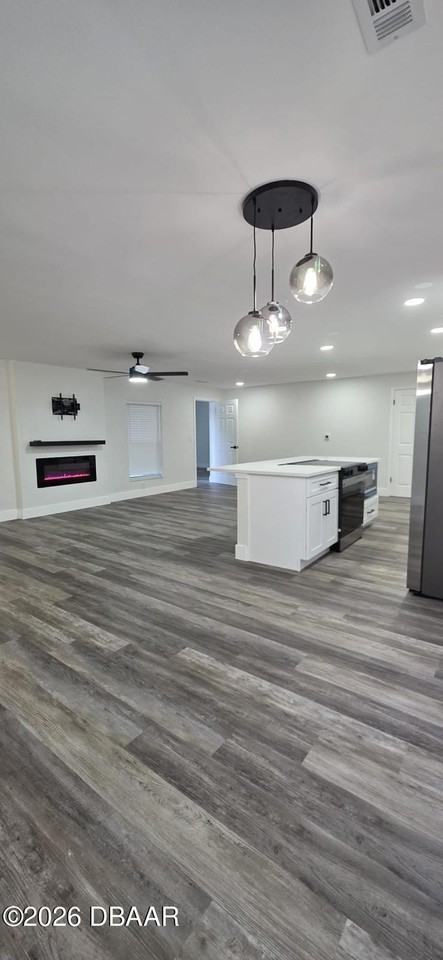 243 S Hull Ave - Photo 3 of 28