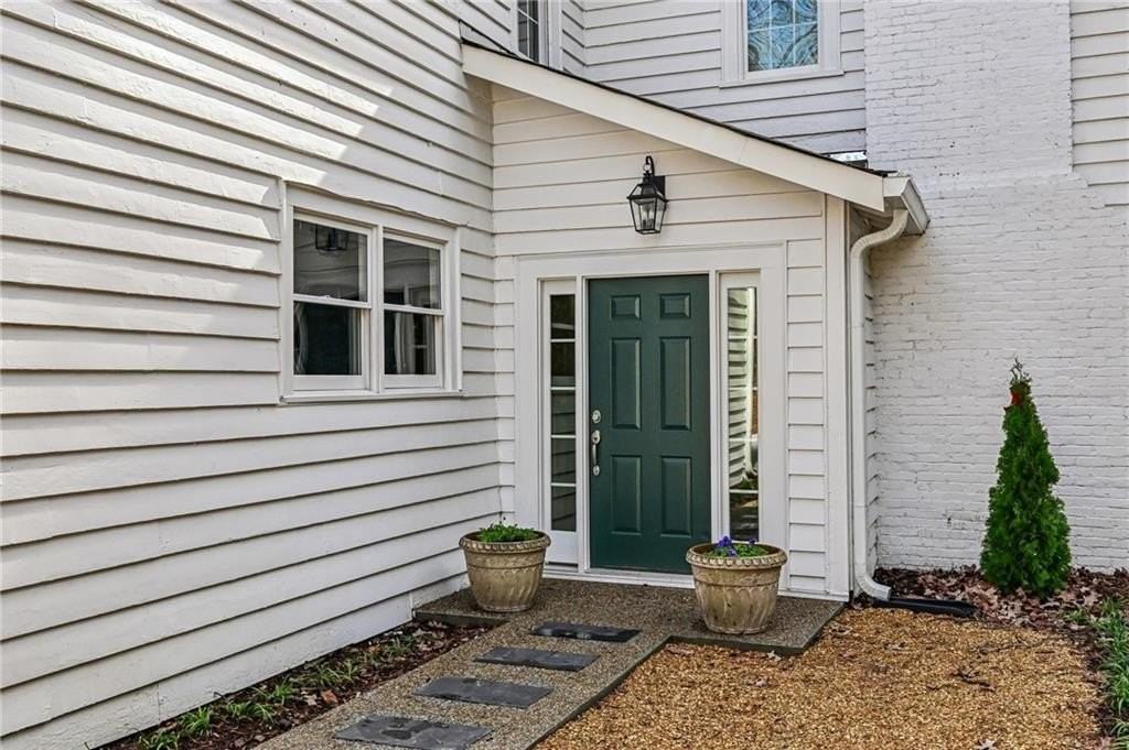 43 Peachtree Way Ne - Photo 2 of 29