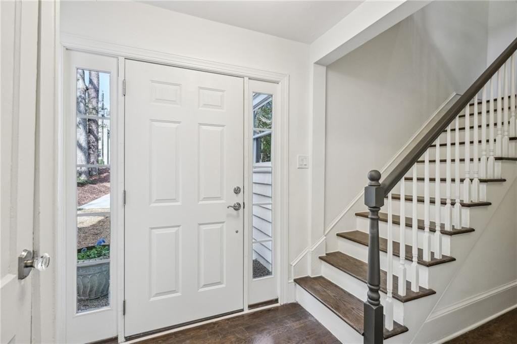 43 Peachtree Way Ne - Photo 3 of 29