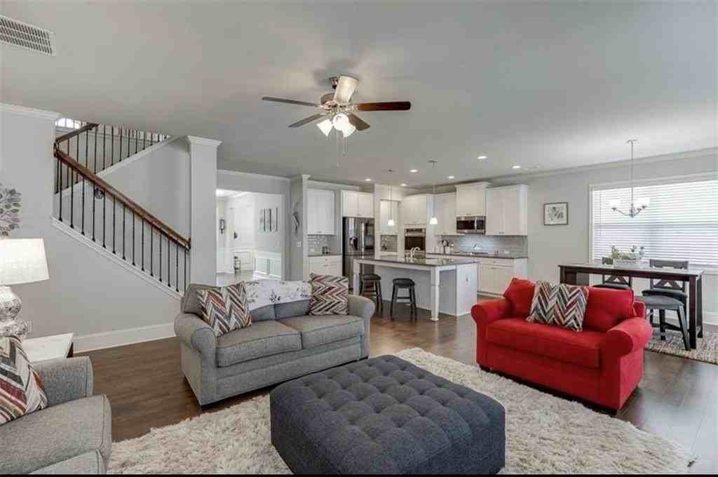 2055 Sorrento Ct - Photo 7 of 17