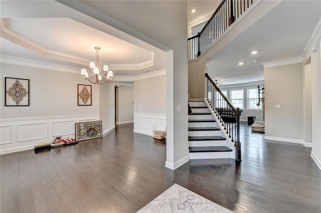 5525 Nesmith Ct - Photo 4 of 50