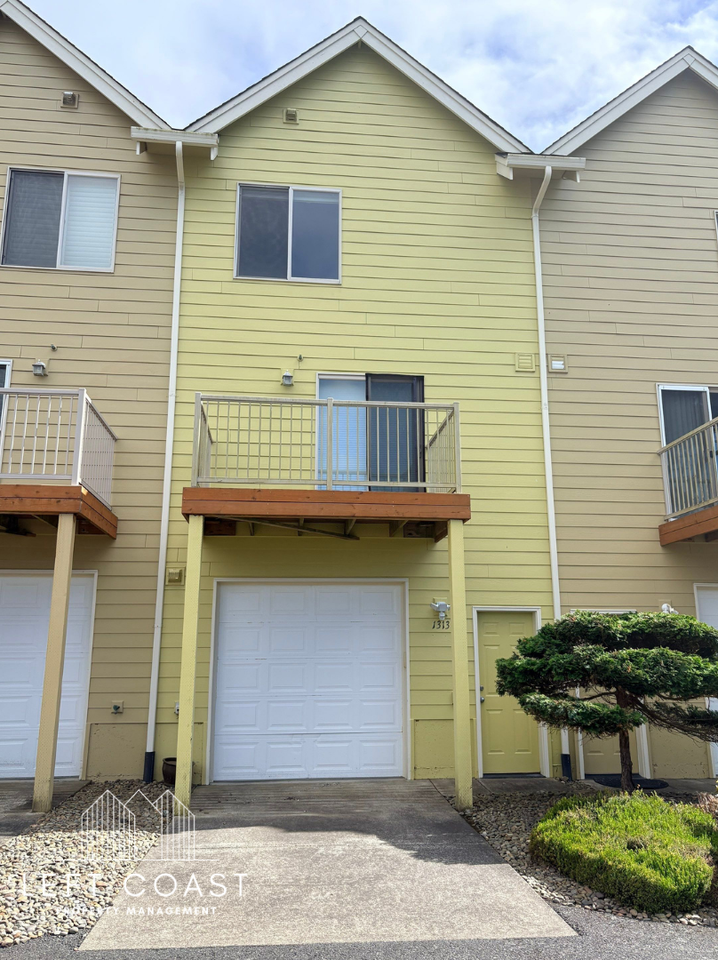 1313 Nw 15th St #1313 - Photo 2 of 21