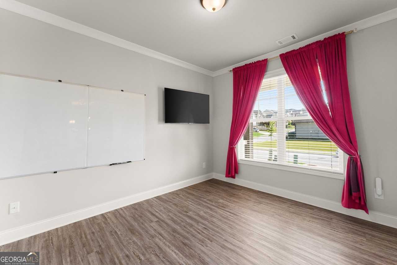 4656 Silver Oak Dr Sw - Photo 3 of 50