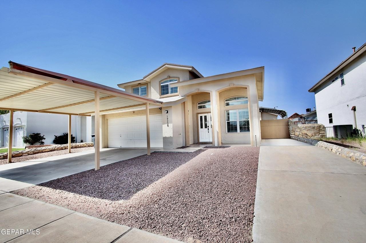 12229 Kingsgate Ct - Photo 2 of 50