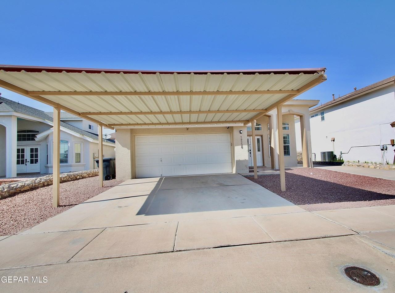 12229 Kingsgate Ct - Photo 3 of 50