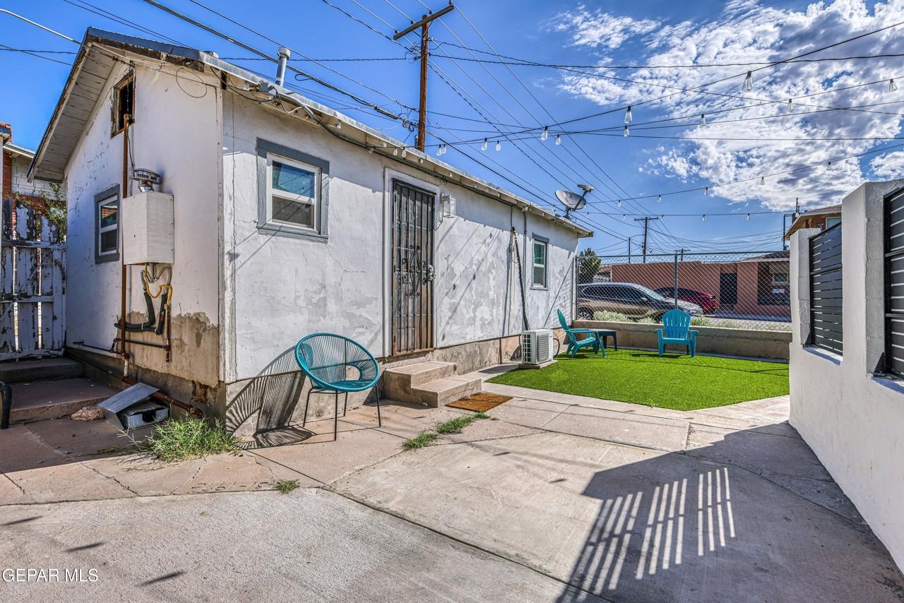 2729 Pershing Dr #REAR - Photo 3 of 25