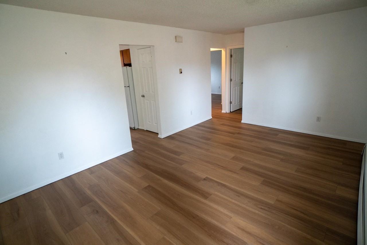136 S Ash St #2 - Photo 4 of 10
