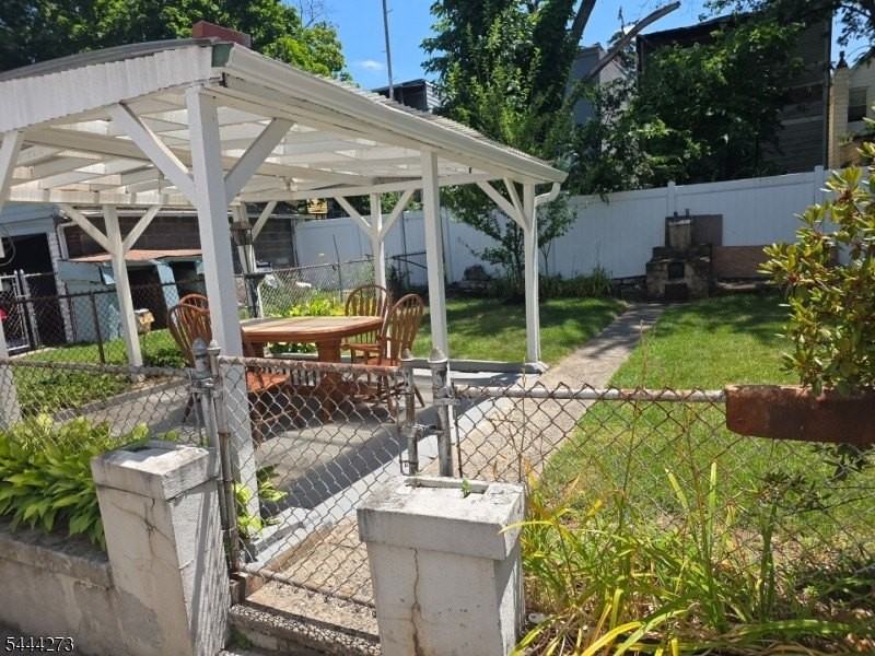 86 Boylan St - Photo 3 of 11