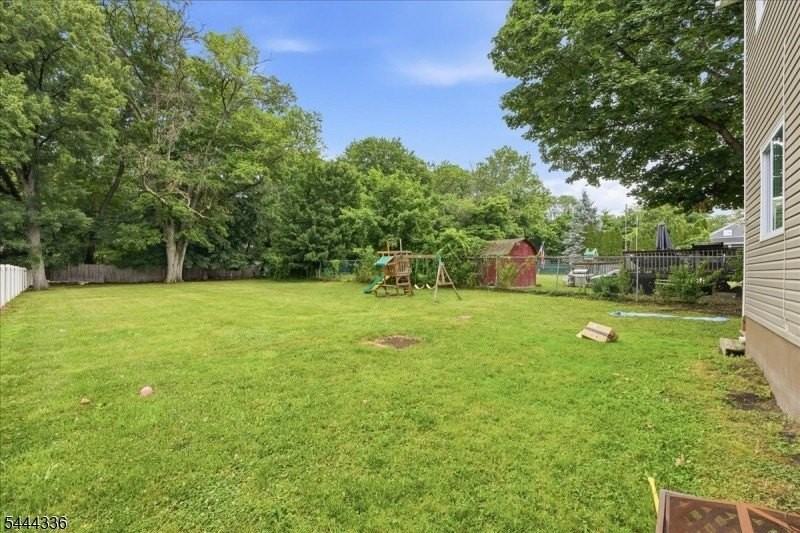 113 E Cedar St - Photo 4 of 25