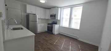 featured image of 18 E 17th St #1R
