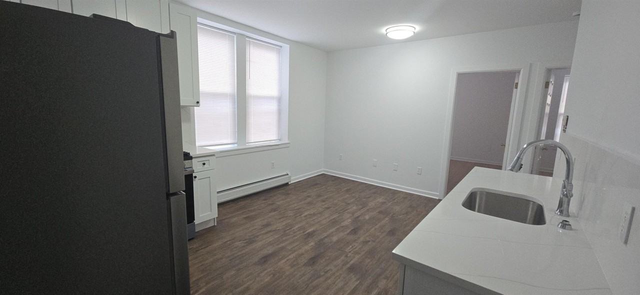 18 E 17th St #1R - Photo 5 of 19
