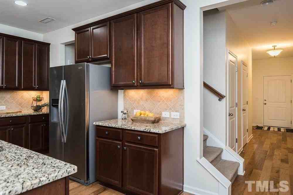 133 Rubrum Dr - Photo 3 of 33
