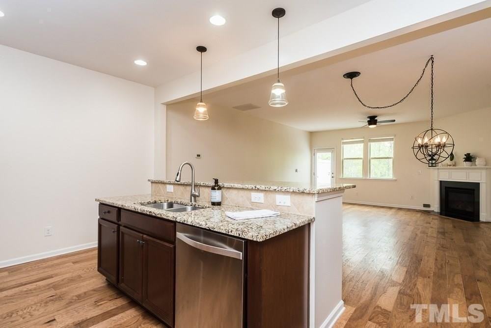 133 Rubrum Dr - Photo 6 of 33