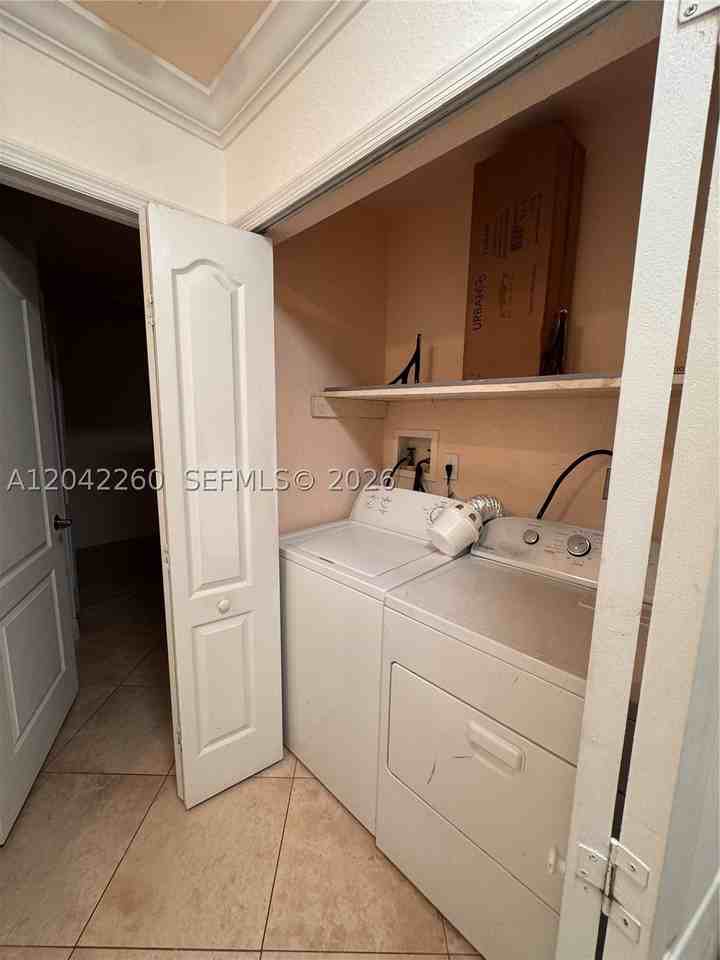 8810 W Flagler St #11 - Photo 7 of 24