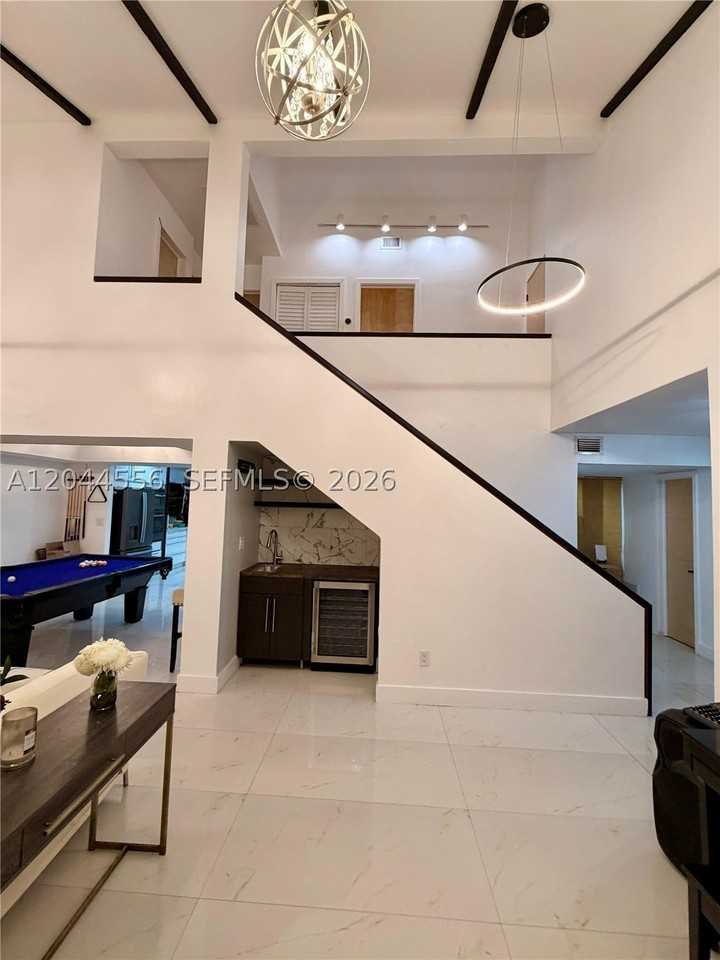 8646 Sw 94th St - Photo 3 of 15