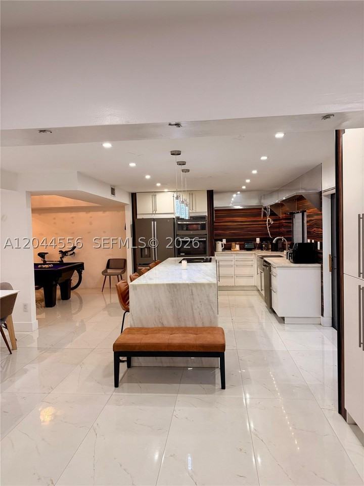 8646 Sw 94th St - Photo 6 of 15