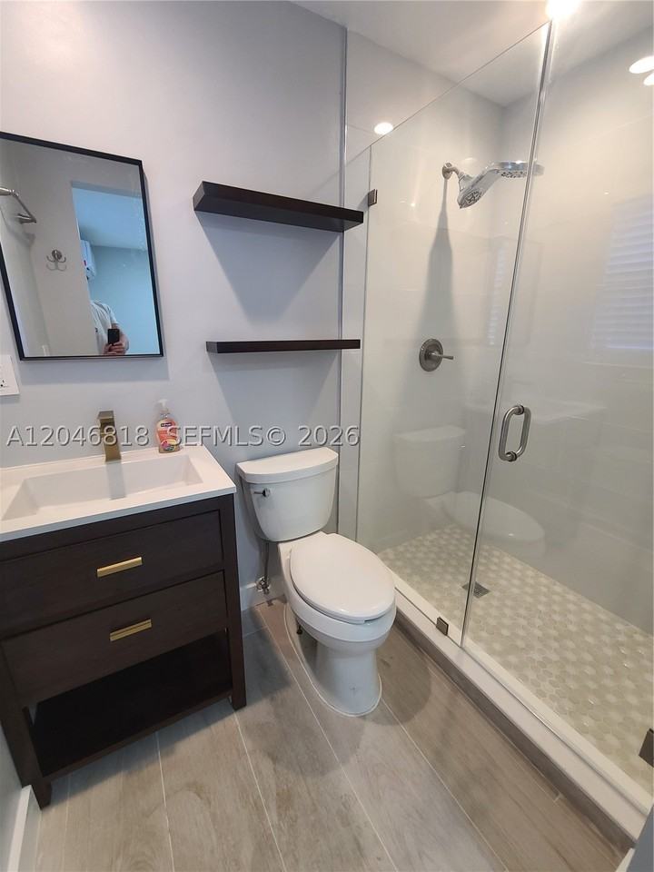 321 Hayes St #3 - Photo 3 of 3