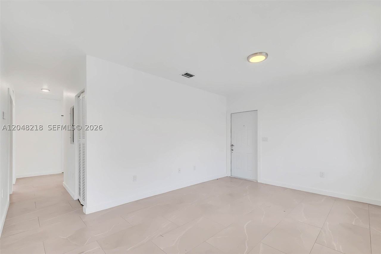 10235 Sw 173rd St #10235 - Photo 4 of 11