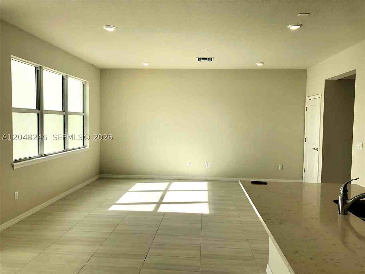 4984 Greenway Dr - Photo 7 of 32