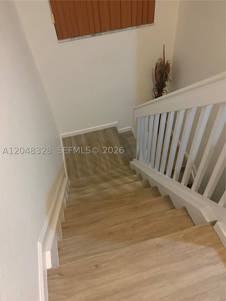 3976 Ne 13th Dr #3976 - Photo 5 of 10