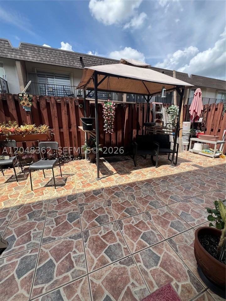 870 Sw 129th Pl #106 - Photo 2 of 14