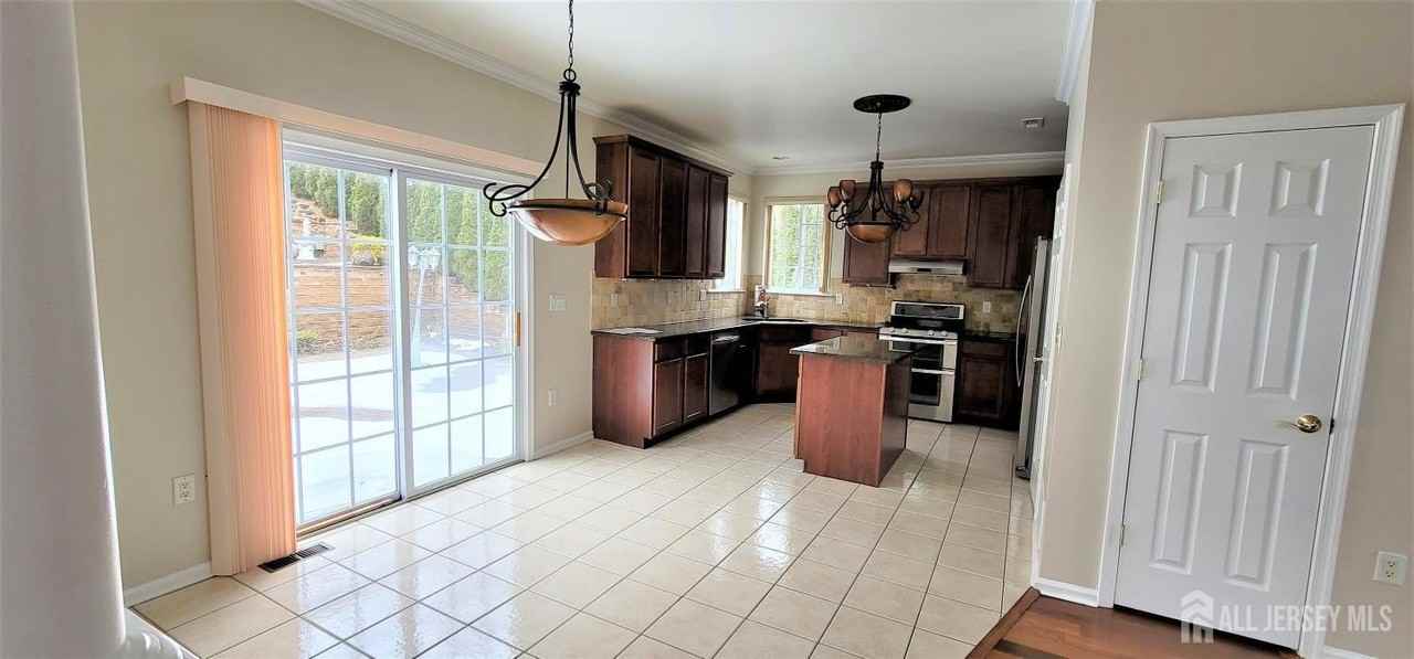 106 Sayreville Blvd S - Photo 6 of 23