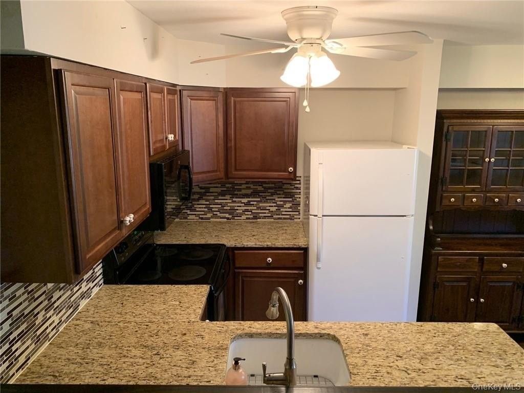 48 Bittersweet Ln - Photo 2 of 21