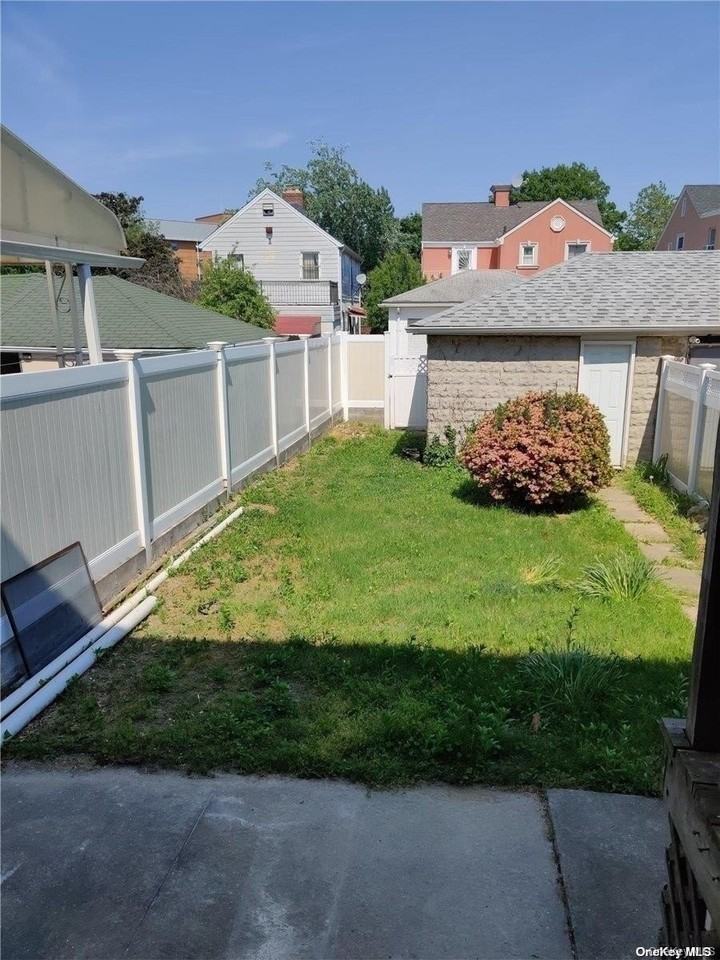 8257 167th St #1-2 - Photo 7 of 7