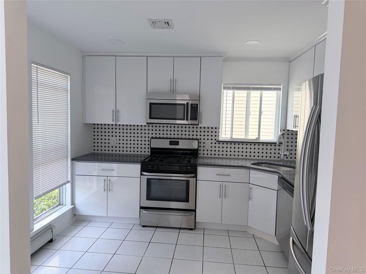 62 Hickory Rd #B - Photo 3 of 16