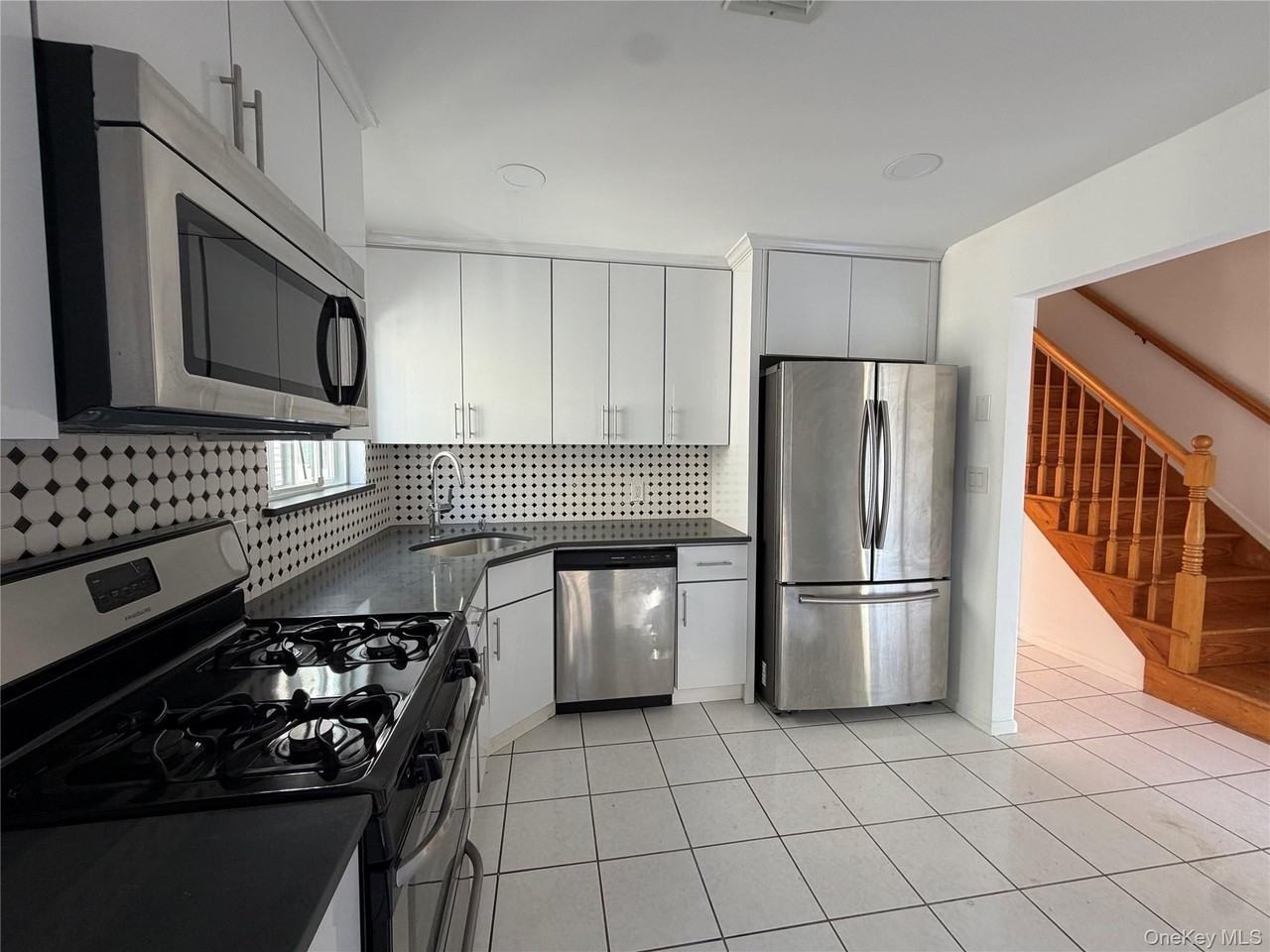 62 Hickory Rd #B - Photo 4 of 16