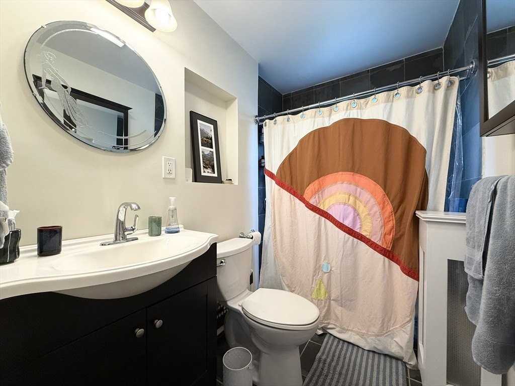 519 Belmont St #1 - Photo 7 of 16