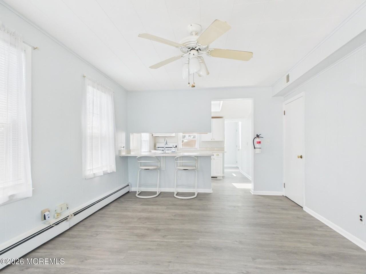 325 15th Ave - Photo 5 of 35