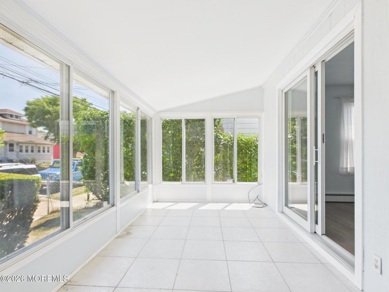 325 15th Ave - Photo 6 of 35