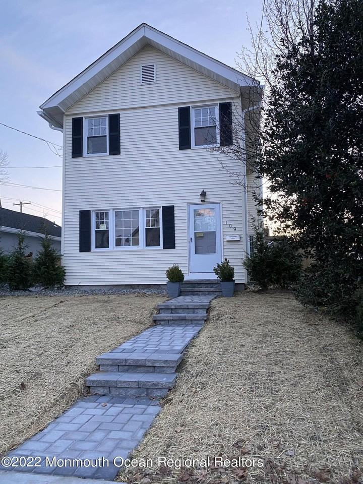 109 E River Rd #109A - Photo 2 of 28