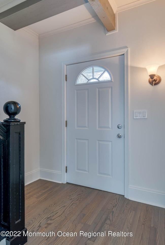 109 E River Rd #109A - Photo 3 of 28
