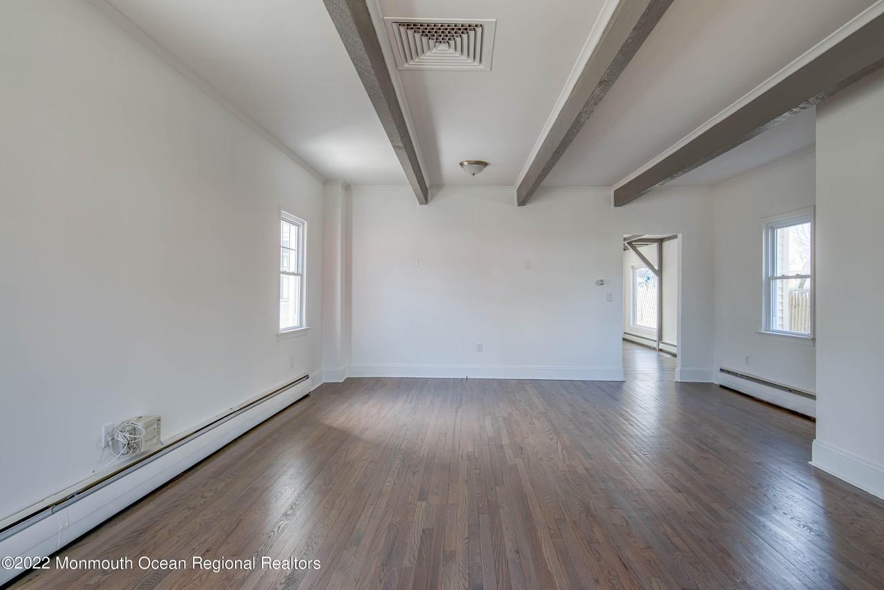 109 E River Rd #109A - Photo 6 of 28