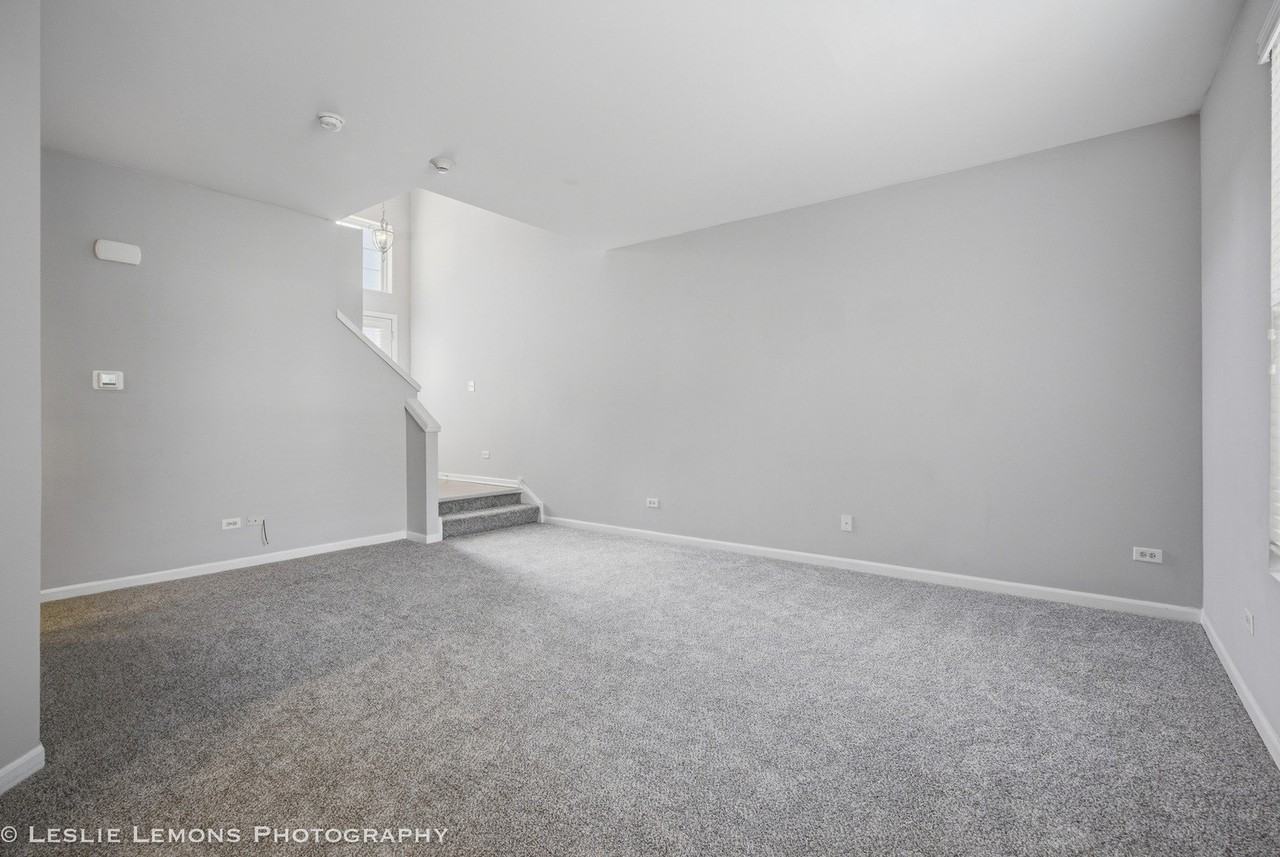 337 Devoe Dr #337 - Photo 4 of 20